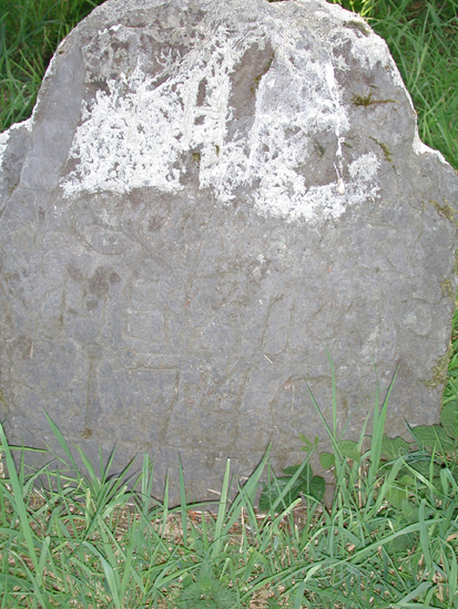 1740 Gravestone 2.jpg 280.6K